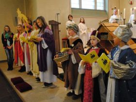 Sternsinger singen.jpg